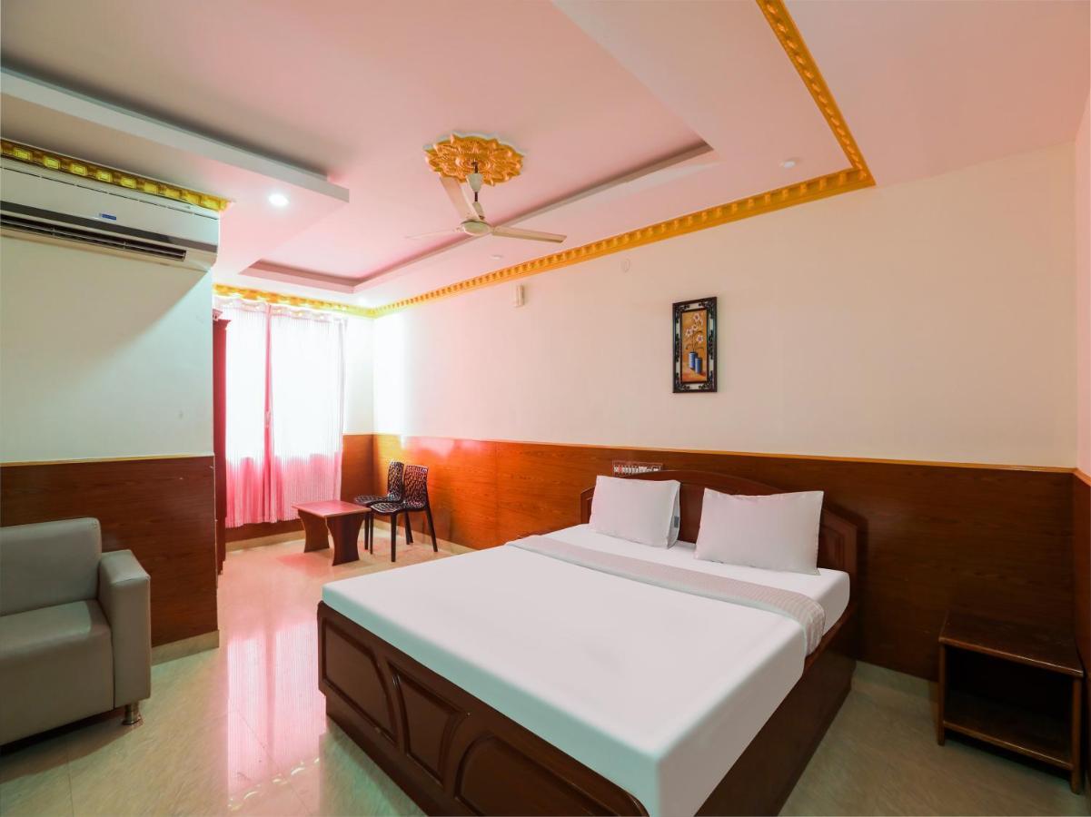 Capital O 84002 Hotel Top In Town President Kushalnagar Ngoại thất bức ảnh