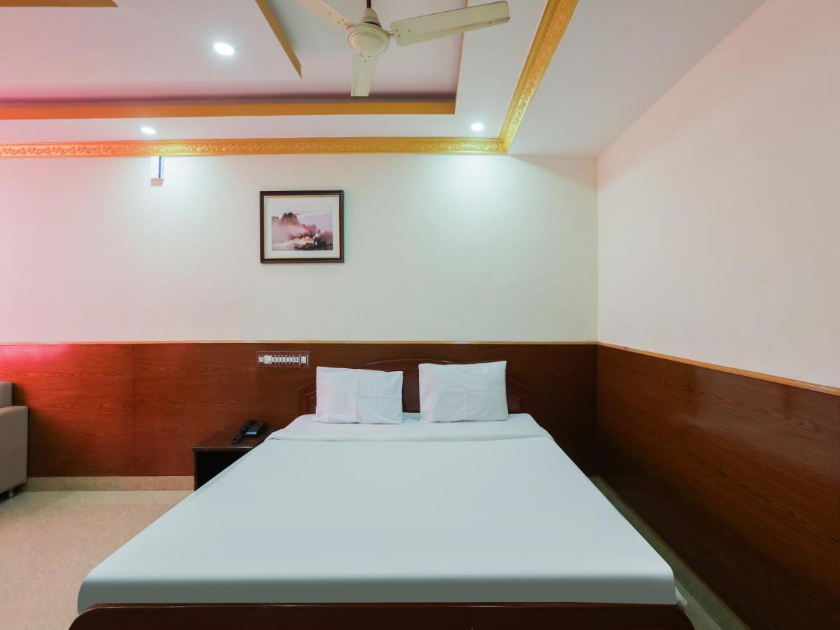 Capital O 84002 Hotel Top In Town President Kushalnagar Ngoại thất bức ảnh