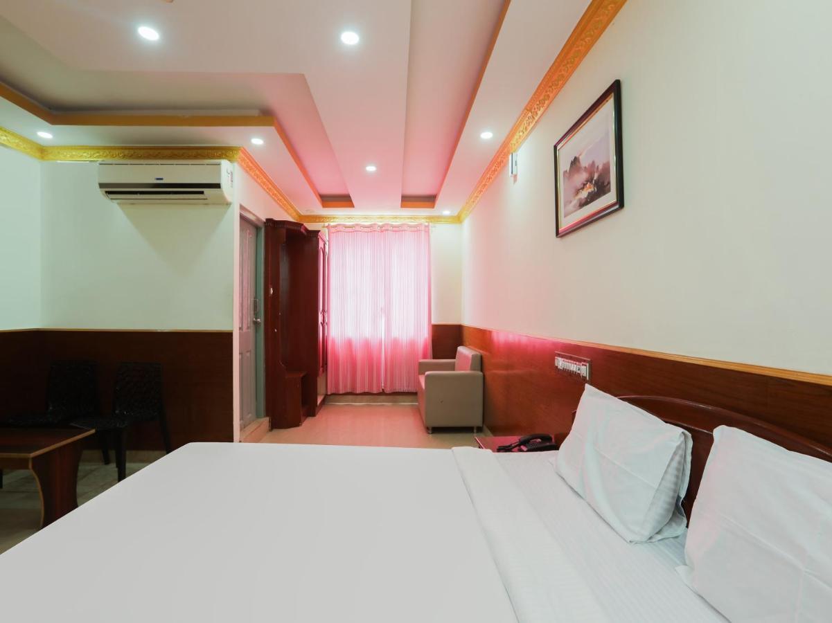 Capital O 84002 Hotel Top In Town President Kushalnagar Ngoại thất bức ảnh