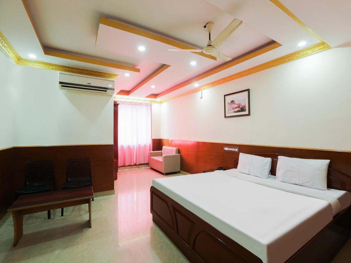 Capital O 84002 Hotel Top In Town President Kushalnagar Ngoại thất bức ảnh