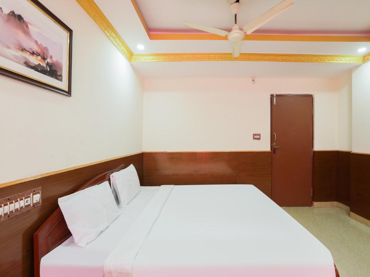 Capital O 84002 Hotel Top In Town President Kushalnagar Ngoại thất bức ảnh