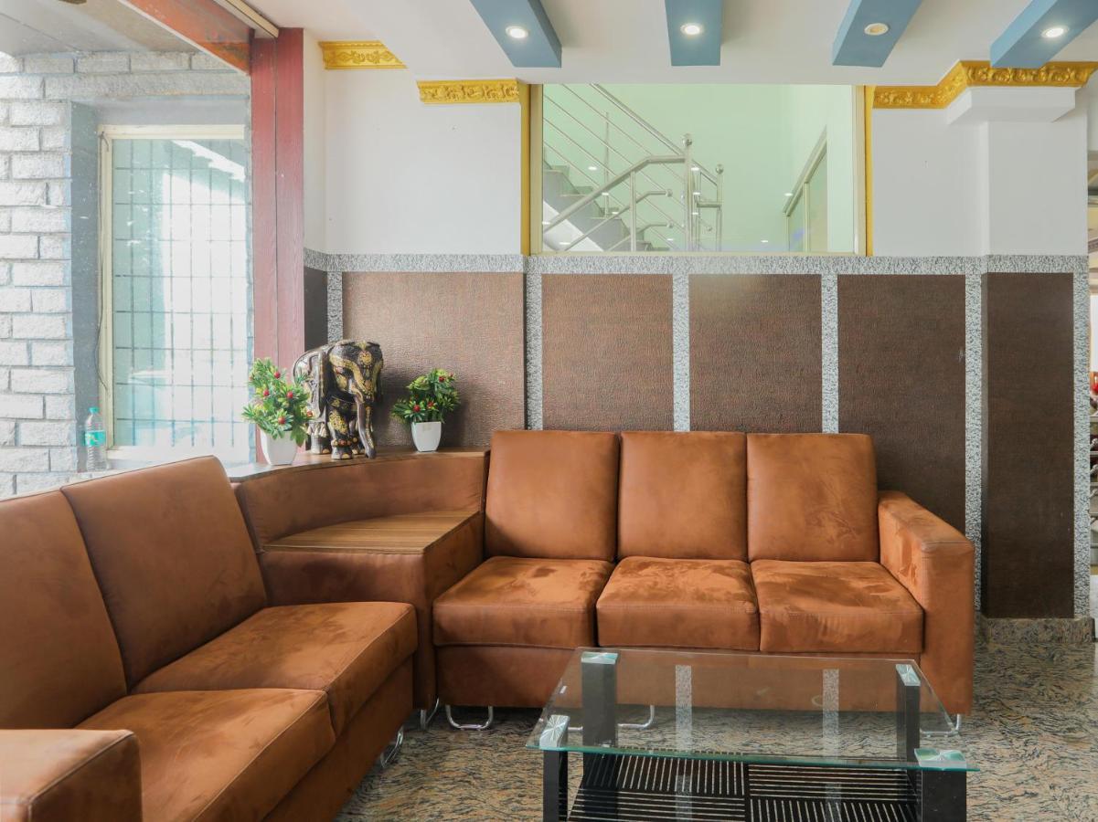 Capital O 84002 Hotel Top In Town President Kushalnagar Ngoại thất bức ảnh